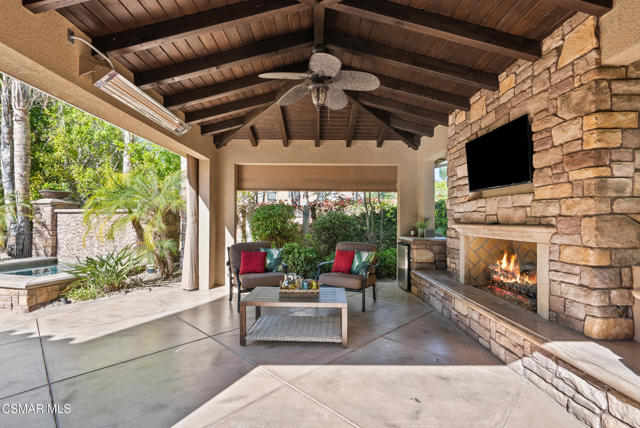 48 Golden Glen Drive, Simi Valley CA: https://media.crmls.org/mediaz/dd178cfb-c2b1-41bc-8c6b-61cfe96077d3.jpg