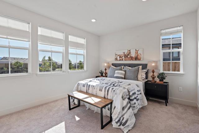 191 Scarlett Way, Hollister CA: https://media.crmls.org/mediaz/dd180f1c-917f-4992-b9e2-267a6b005b0e.jpg