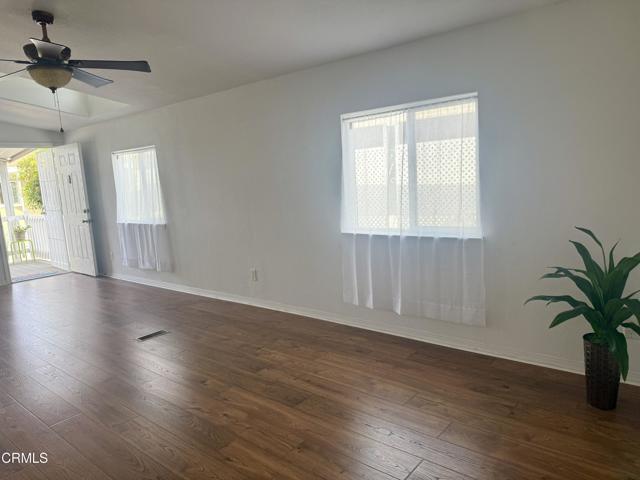 7 Wisteria Way, Ventura CA: https://media.crmls.org/mediaz/dd184ece-a12a-40ec-9d38-39af4824194a.jpg