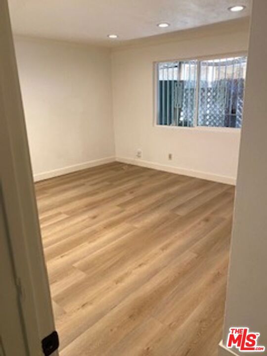 730 N Eucalyptus Avenue, Inglewood CA: https://media.crmls.org/mediaz/dd1878be-5d1c-4495-a914-5e957c36a7be.jpg
