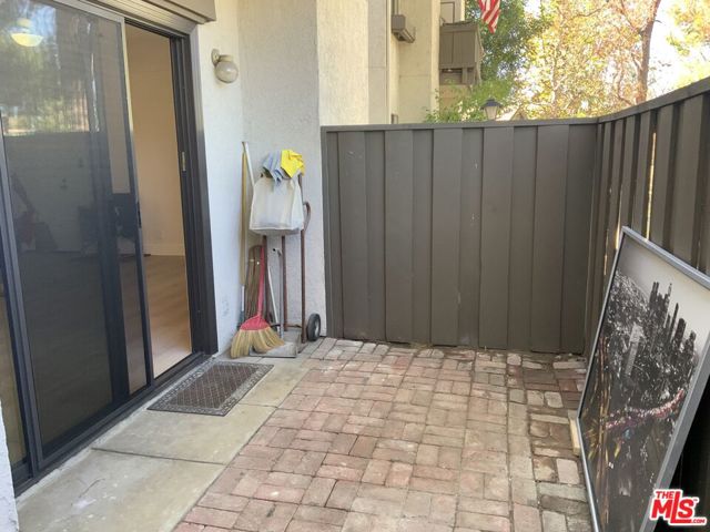 22769 Lakeway Drive, 433 photo 2