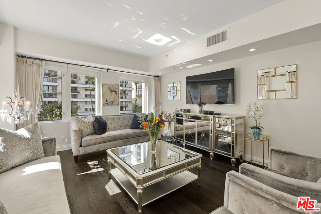 10520 Wilshire Boulevard #407