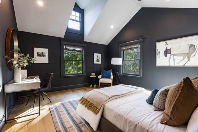 132 Elm Avenue, Burlingame CA: https://media.crmls.org/mediaz/dd196a97-2c2f-431f-ae31-e0553dd84551.jpg