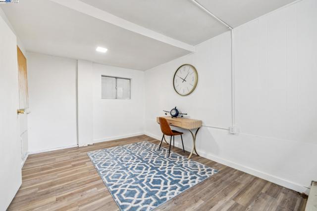 545 Central Ave, Alameda CA: https://media.crmls.org/mediaz/dd1ac3d0-62c5-497f-840d-cb84da1e90d7.jpg