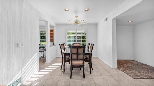 133 Torremolinos Drive, Rancho Mirage CA: https://media.crmls.org/mediaz/dd1ac915-4a5c-4ebf-84d0-7bc99cdb4b96.jpg