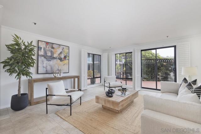 8263 Camino Del Oro, La Jolla CA: https://media.crmls.org/mediaz/dd1b5122-c3e1-4545-bb4a-47b3cfb4a020.jpg