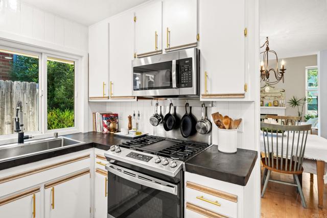 Detail Gallery Image 19 of 75 For 3432 Mount Ariane Dr, San Diego,  CA 92111 - 4 Beds | 2 Baths