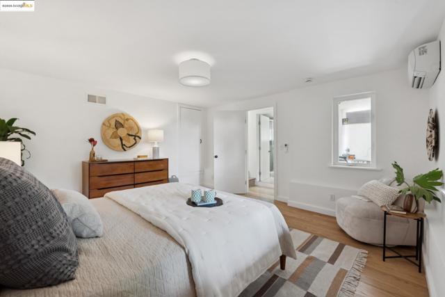 1270 Queens Rd, Berkeley CA: https://media.crmls.org/mediaz/dd1da122-fdf6-473f-bb72-449631055879.jpg