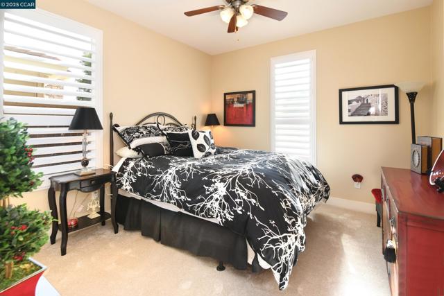 1759 Latour Ave, Brentwood CA: https://media.crmls.org/mediaz/dd1e7299-ab9a-4209-8b49-8ea9238e65b8.jpg