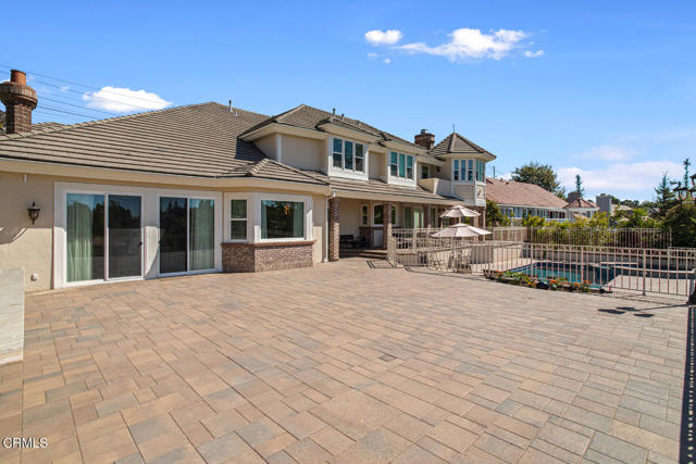 848 Greenridge Drive, La Canada Flintridge CA: https://media.crmls.org/mediaz/dd1ea339-aa75-411e-aa23-386591677f22.jpg