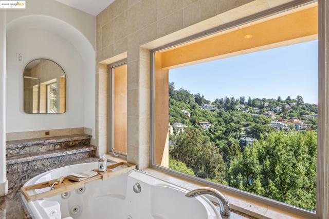 530 Gravatt Dr, Berkeley CA: https://media.crmls.org/mediaz/dd1f04be-5bb0-43ef-a8c9-2b92319d98e3.jpg