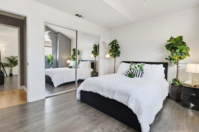 554 Friendly Ct E, El Cajon CA: https://media.crmls.org/mediaz/dd1fa311-fe8f-4975-b2f8-1f601d072bbb.jpg