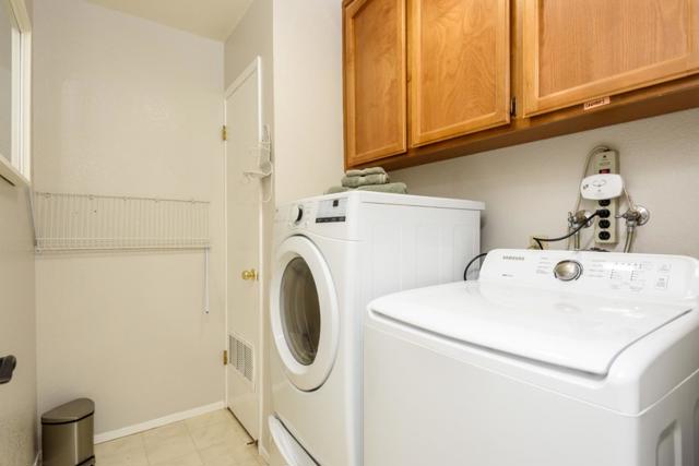 1638 Via Laguna, San Mateo CA: https://media.crmls.org/mediaz/dd2030c1-c696-4000-912d-79316b39fe05.jpg