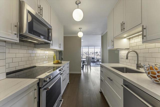 565 Bellevue Avenue, Oakland CA: https://media.crmls.org/mediaz/dd21f9a7-bc06-459a-820b-ea86695a180c.jpg