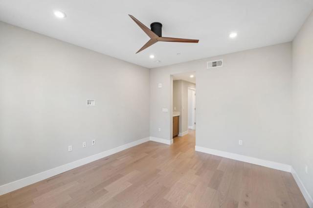 45009 Challenge, Fremont CA: https://media.crmls.org/mediaz/dd226cf8-2872-43c5-b5c7-01996739e321.jpg