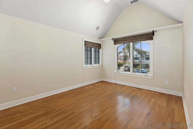 755 F Ave, Coronado CA: https://media.crmls.org/mediaz/dd227991-4701-43bf-bad0-e43af90a4632.jpg