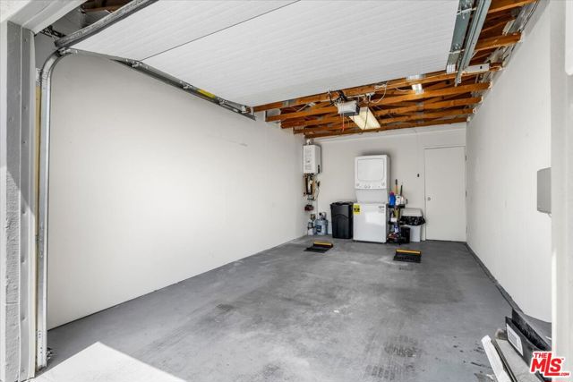 3072 Sunflower Circle, Palm Springs CA: https://media.crmls.org/mediaz/dd22f5b2-2532-4009-8250-1f5e4b46e3ab.jpg