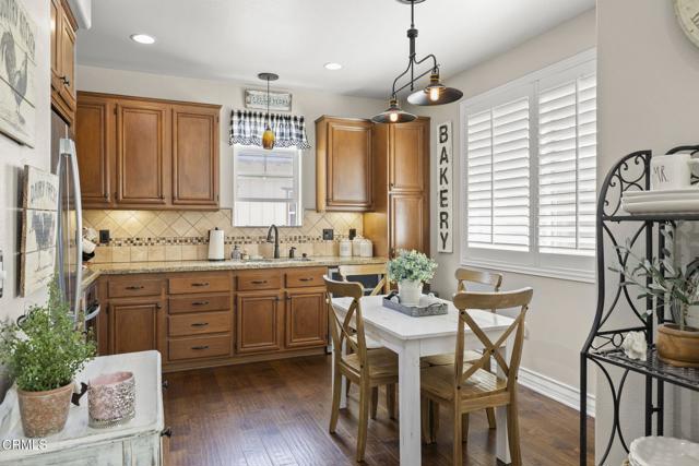 1524 Windshore Way, Oxnard CA: https://media.crmls.org/mediaz/dd236631-2afa-4c07-8bd8-03b0bd56a405.jpg