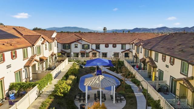 24120 Dolcetto Ave, Murrieta CA: https://media.crmls.org/mediaz/dd238347-8ef8-4e51-a2b9-27a1bfa26ffa.jpg