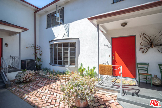 Image 3 for 10959 Strathmore Dr, Los Angeles, CA 90024
