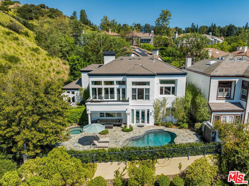 2427 Cobham Court