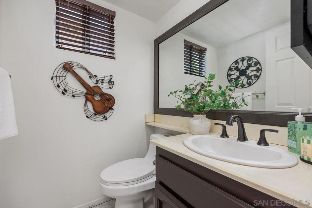 MLS #250036298SD img 13