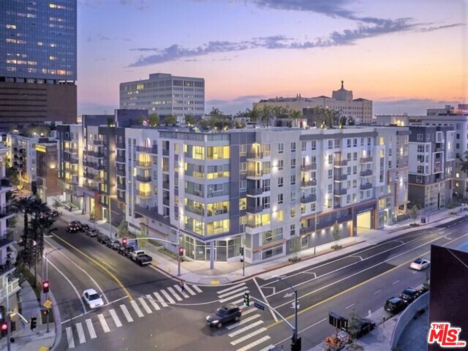 1120 W 6th Street #2112