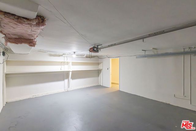 2547 Canyon Drive, Los Angeles CA: https://media.crmls.org/mediaz/dd243f54-a651-4003-a56e-ecb8192857d3.jpg
