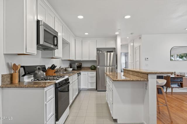 425 Rancho Drive, Ventura CA: https://media.crmls.org/mediaz/dd24440a-ed6b-49dd-96e6-05ccff14200e.jpg