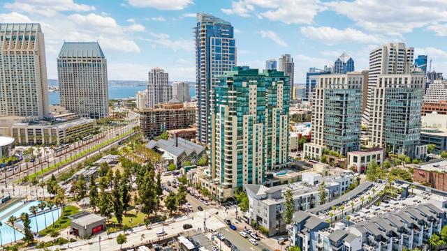120 Island, San Diego CA: https://media.crmls.org/mediaz/dd253b7e-26c0-4416-ab21-7ebb9f9c73b9.jpg