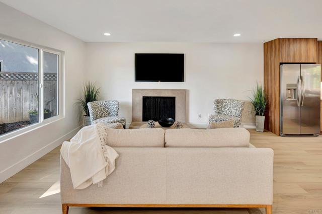 Detail Gallery Image 6 of 46 For 6745 Mewall Dr, San Diego,  CA 92119 - 4 Beds | 3/1 Baths