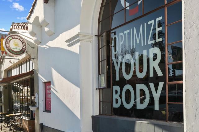 1200 El Centro Avenue, Oakland CA: https://media.crmls.org/mediaz/dd26bb86-b246-4aab-a2b3-ac39fb2e7a60.jpg