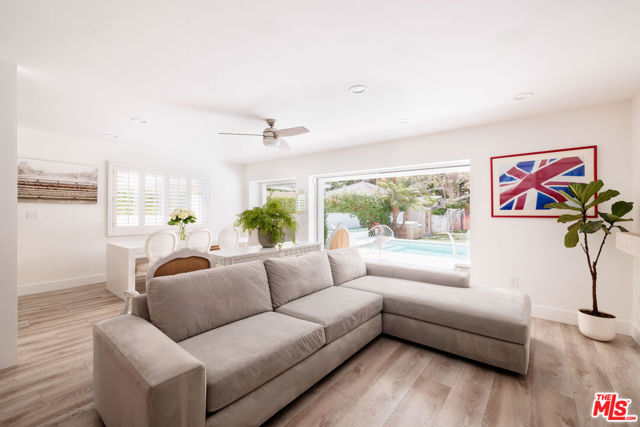 3739 Barry Avenue, Los Angeles CA: https://media.crmls.org/mediaz/dd27031d-4483-44ad-8fde-2cded0bd9e90.jpg