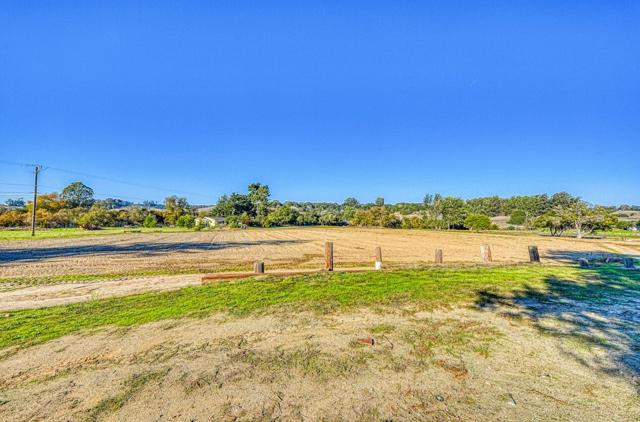 1051 San Miguel Cyn Road, Royal Oaks CA: https://media.crmls.org/mediaz/dd27181d-1202-4798-b089-51418dc14a8d.jpg