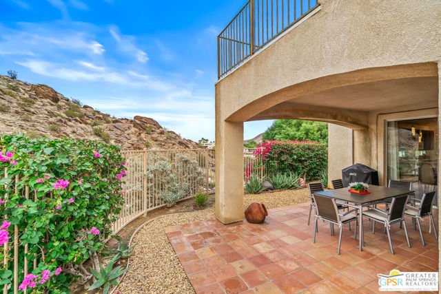 2857 Greco Court, Palm Springs CA: https://media.crmls.org/mediaz/dd2729a9-e4a1-413e-b59d-53640d51523f.jpg