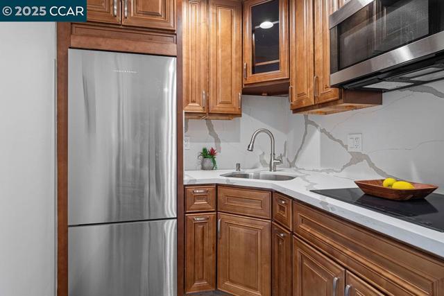 221 El Sobrante Dr, Danville CA: https://media.crmls.org/mediaz/dd27d027-9ce0-45ef-9b25-78c5b61df7c3.jpg