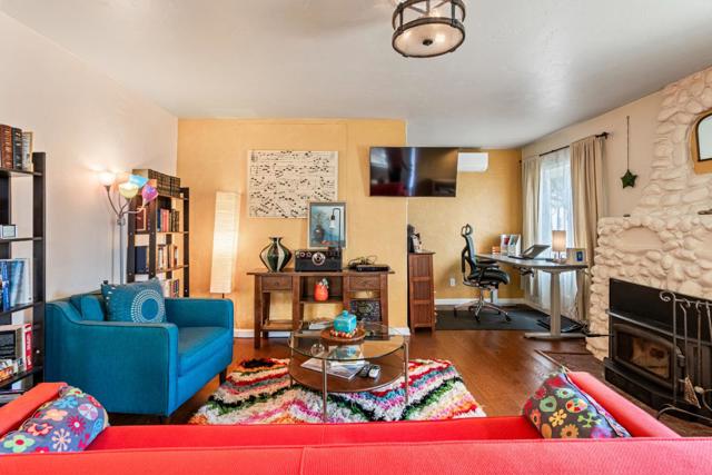29 Buena Vista Street, Salinas CA: https://media.crmls.org/mediaz/dd2826cf-d014-4a4a-9ac6-c487387e08bc.jpg