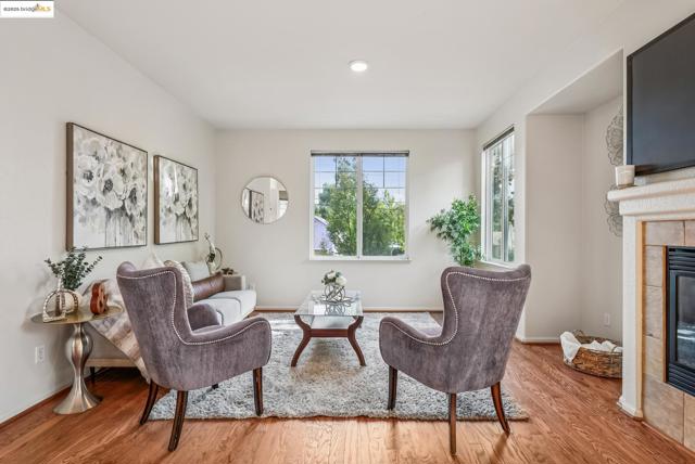 1861 Parkside Dr, Concord CA: https://media.crmls.org/mediaz/dd287f31-0282-4a82-894a-8f78b809a5f8.jpg