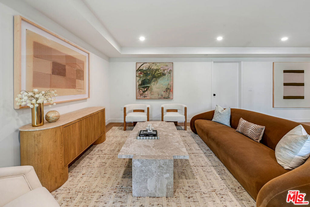 350 N Palm Drive #203