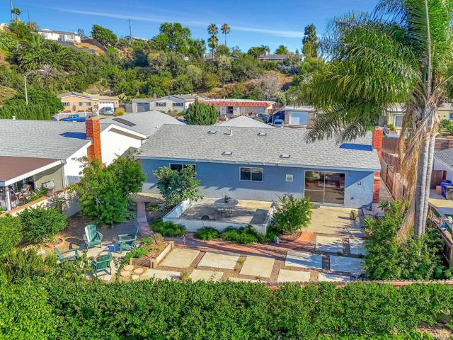 5424 PRINCESS VIEW PL, San Diego CA: https://media.crmls.org/mediaz/dd29d540-b599-40d0-a121-48e15d4e4b3a.jpg