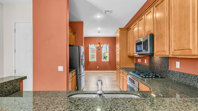 Were Focused 81612 Avenida Parito-2