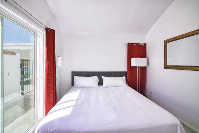 67780 Arena Blanca Road, Desert Hot Springs CA: https://media.crmls.org/mediaz/dd2ade46-8b18-4714-a929-ccc1e194ecea.jpg