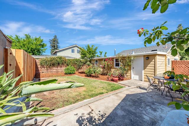 533 Flagg Avenue, San Jose CA: https://media.crmls.org/mediaz/dd2af7fc-602c-4f87-88dc-aa6cb5a8893f.jpg
