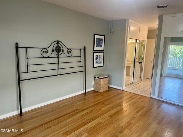 1542 Riverside Drive, Glendale CA: https://media.crmls.org/mediaz/dd2b3f83-4784-44df-b06b-996fb0b6d822.jpg