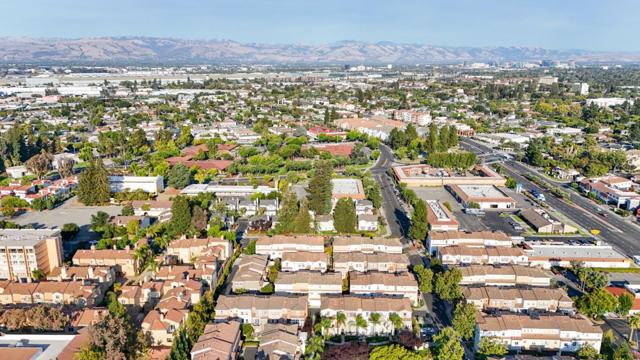1773 Hillebrant Place, Santa Clara CA: https://media.crmls.org/mediaz/dd2bd8ee-4ddb-450c-ba06-f1949128797a.jpg