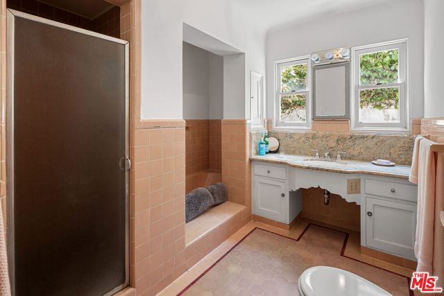 821 Malcolm Avenue, Los Angeles CA: https://media.crmls.org/mediaz/dd2c1a9f-5836-4126-a03b-e8dd49ddefc3.jpg