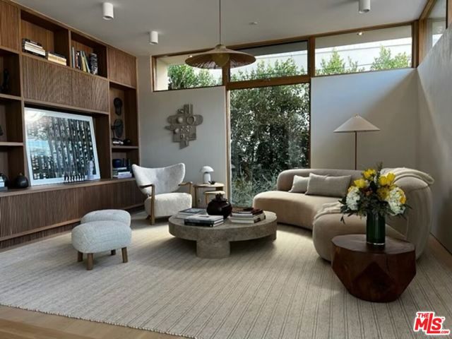 Drew Fenton | 333 N Mount Holyoke Avenue Pacific Palisades CA | MLS: 7495851 Drew Fenton | 333 N Mount Holyoke Avenue Pacific Palisades CA | MLS: 7495851