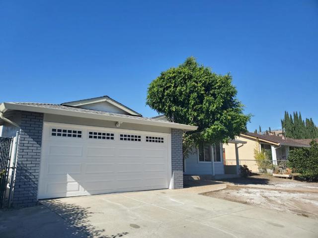 2931 Remington Way, San Jose CA: https://media.crmls.org/mediaz/dd2cee9a-2938-4ea7-a4a8-c143110703ab.jpg