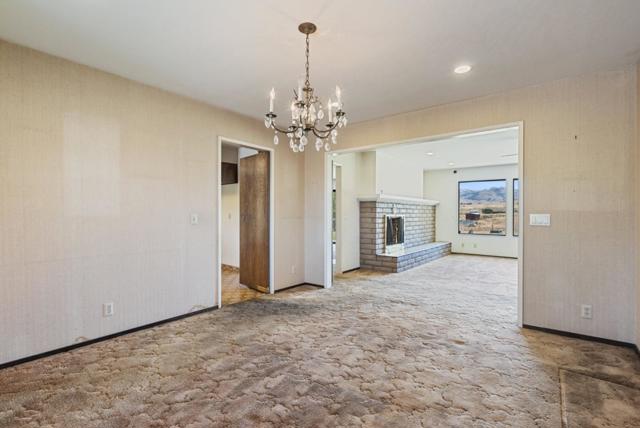 307 Mansfield Road, Hollister CA: https://media.crmls.org/mediaz/dd2d747a-5c8d-47d9-a31a-a1f7acd86936.jpg