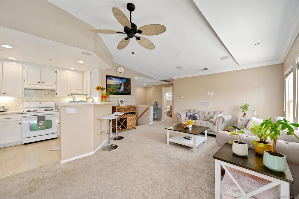 254 Aurora - photo 9